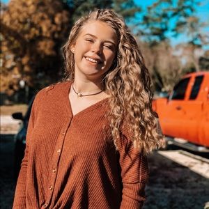 Meet your Posher, Halie